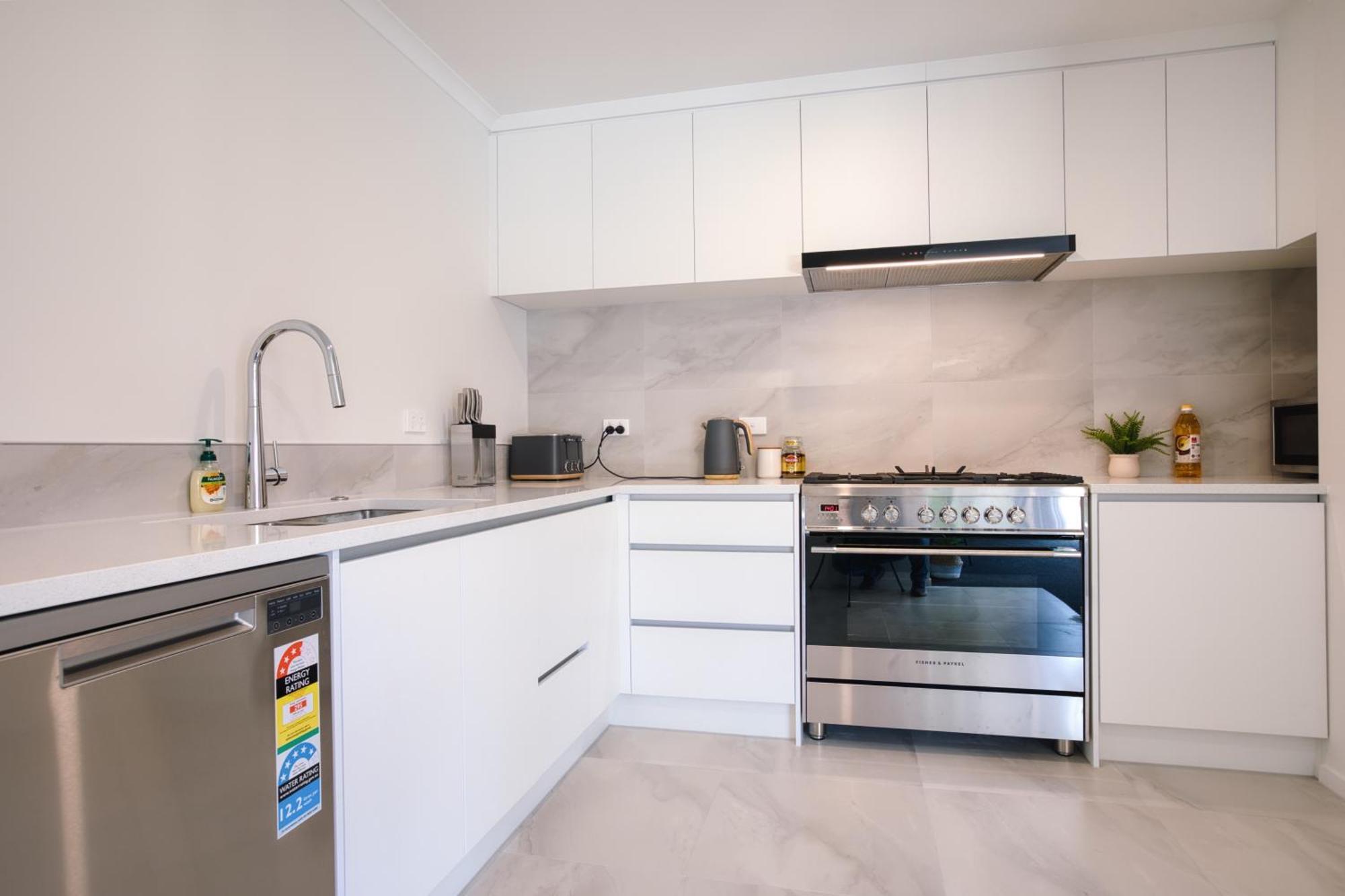 Stylish 4 Bedroom House Brand New In Rotorua Eksteriør billede
