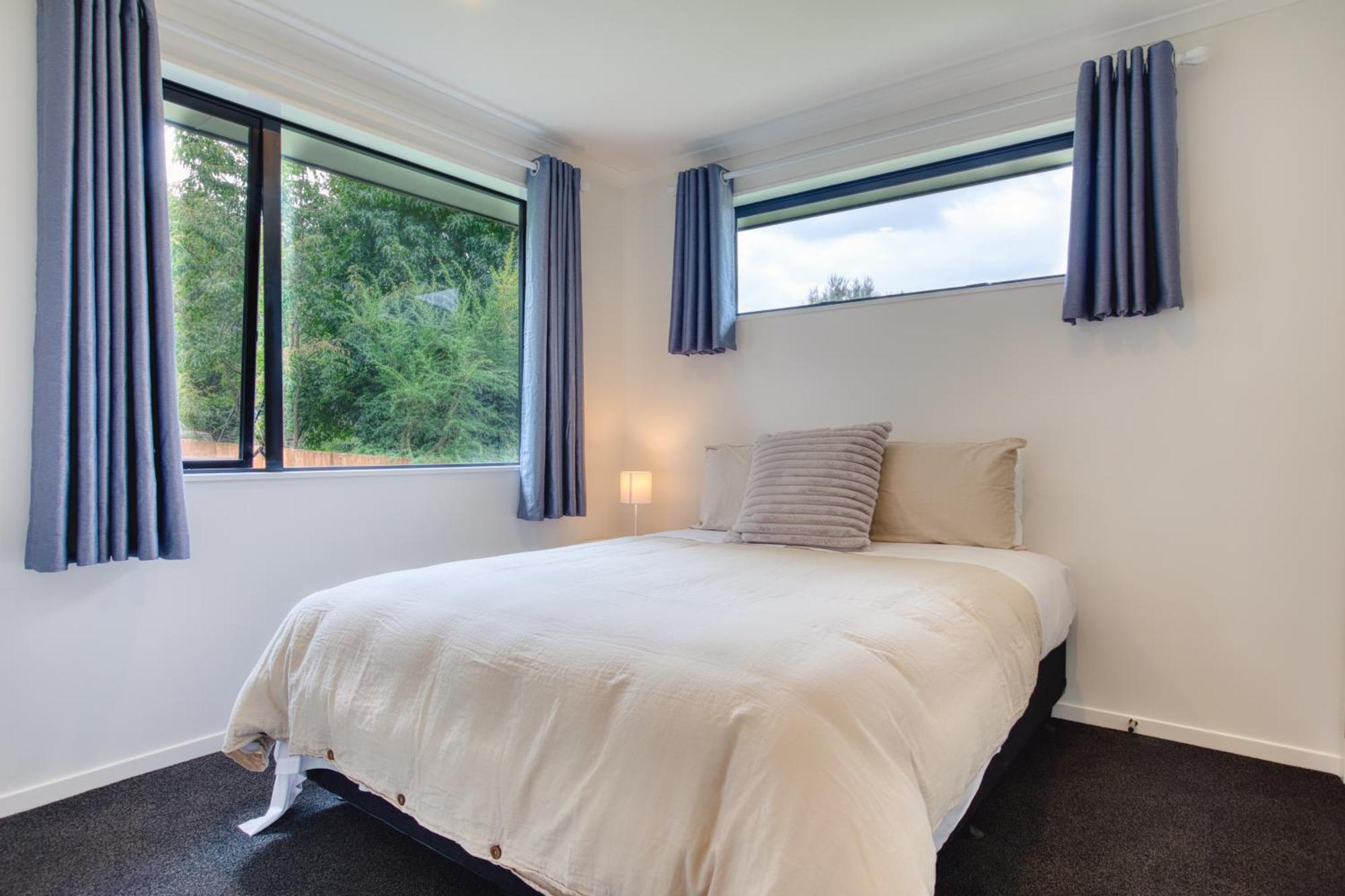 Stylish 4 Bedroom House Brand New In Rotorua Eksteriør billede