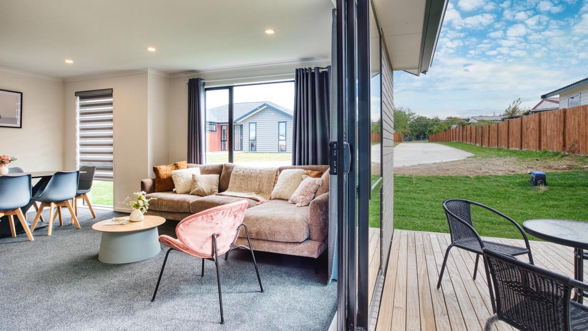 Stylish 4 Bedroom House Brand New In Rotorua Eksteriør billede